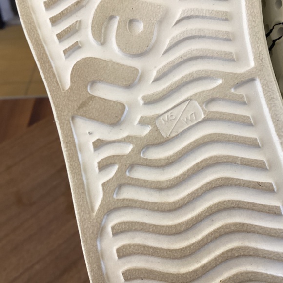 Native Jefferson whale shoes women’s 7 - Picture 5 of 6